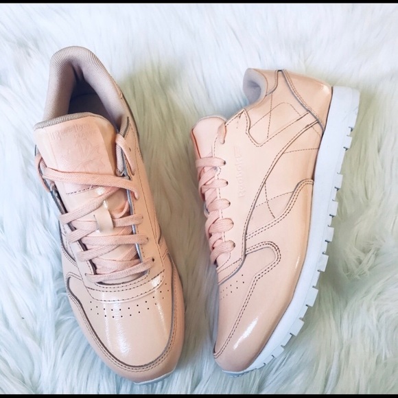 reebok classic peach